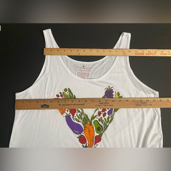 V is for Veggies flowy tank Top women’s size Large - Picture 4 of 6